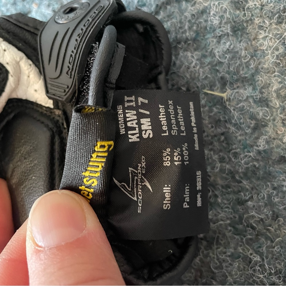 Scorpion Klaw 11 gloves